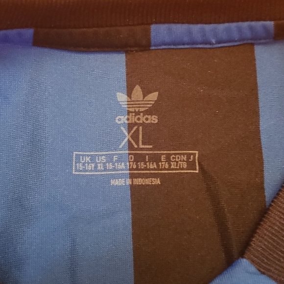 Adidas soccer shirt - Picture 3 of 3